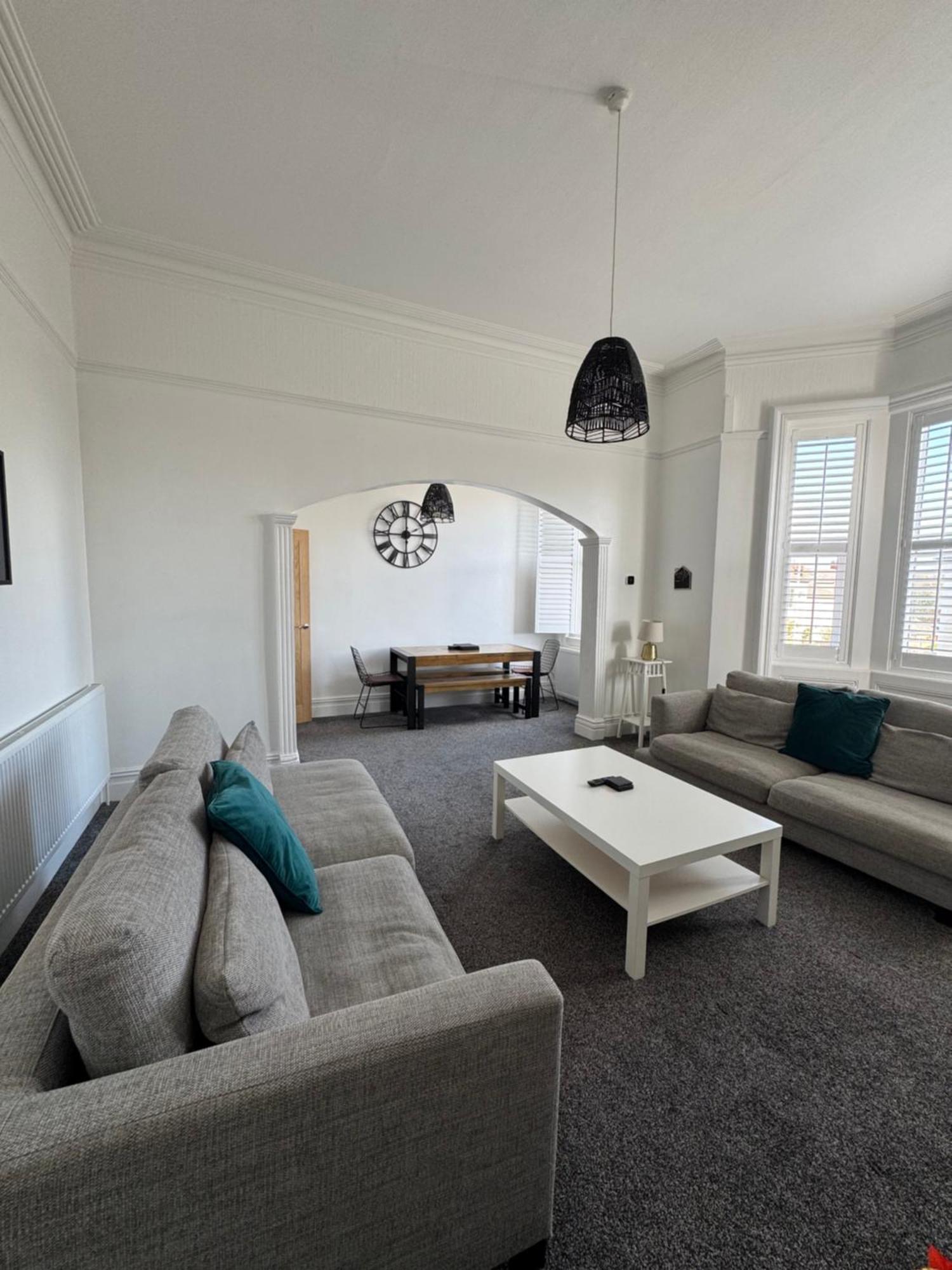 Spacious Victorian Birkdale Apartment With Garden Southport Kültér fotó